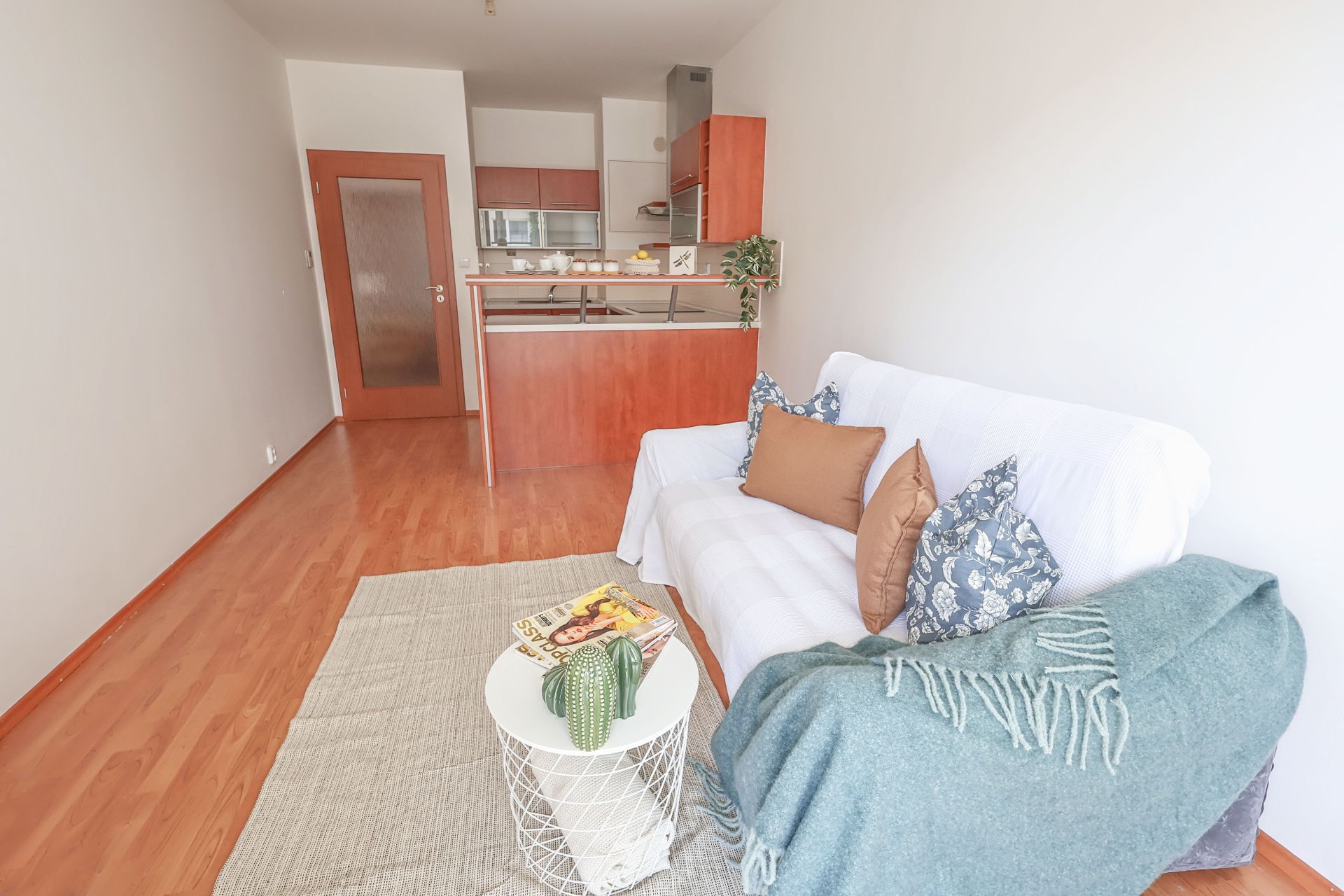 Prodej bytu 2kk 45m2, P10 Hostivař, ul. Bratislavská, +8m2 balkon, komora 2m2, garáž